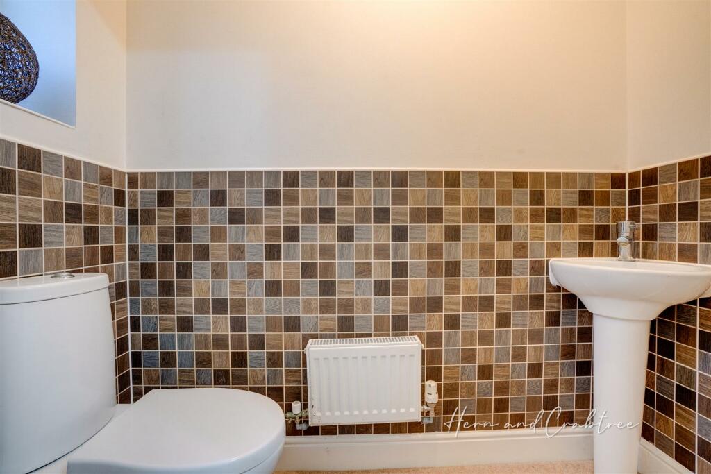 Mostyn Square, Llanishen, HernCrabtree (12).jpg