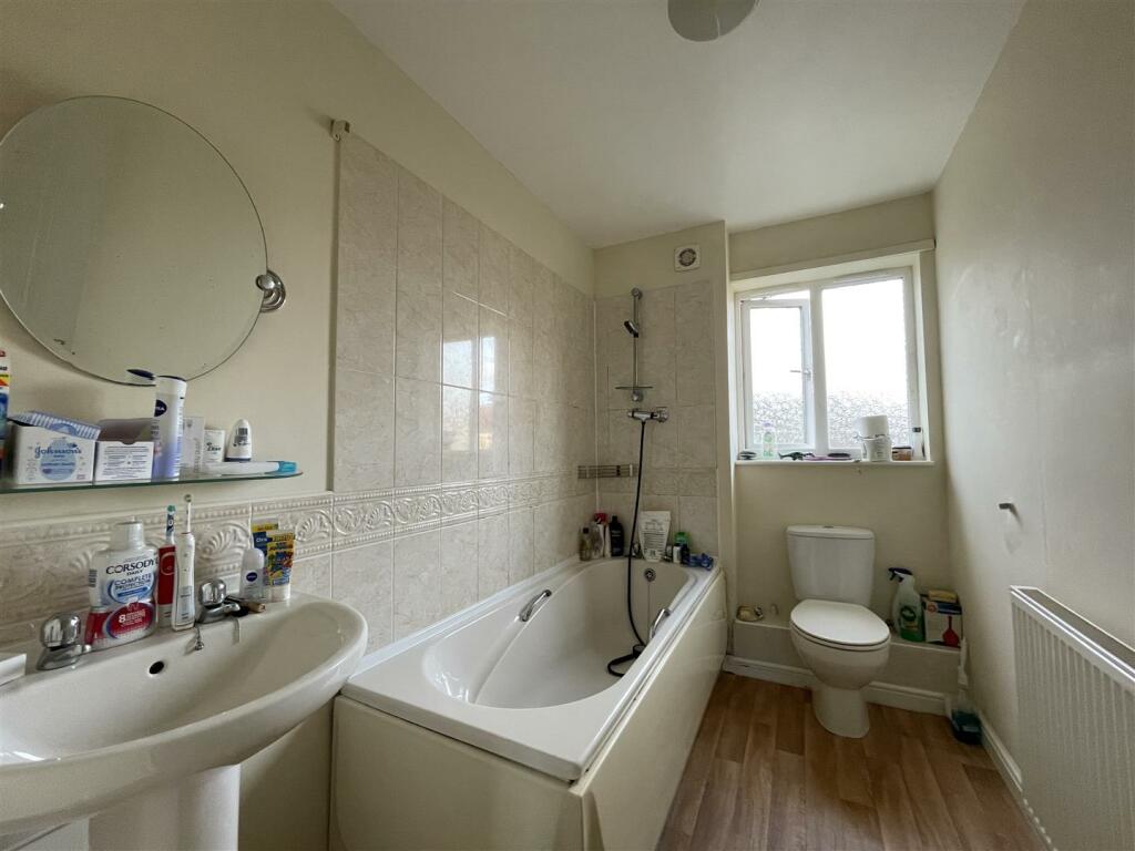 bathroom (2).JPG