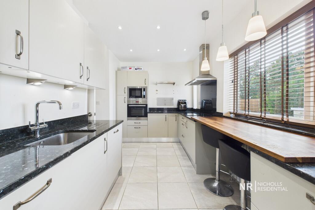 Kitchen/Breakfast Room