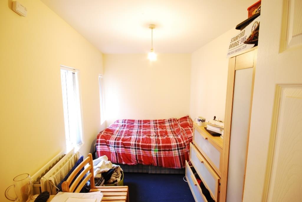 48 Helmsley Road6