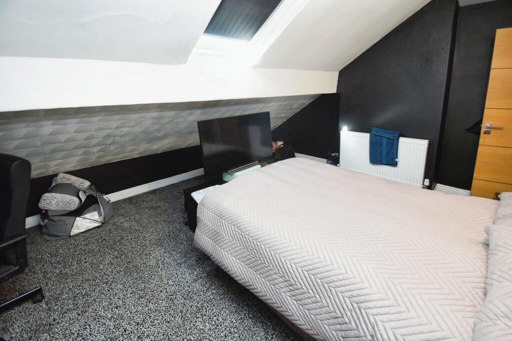 5b4cc7b1-BEDROOM ...