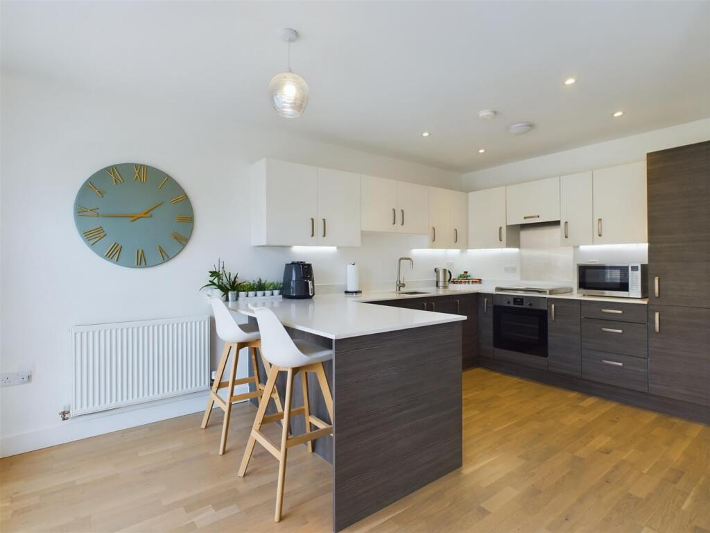 kitchen diner 3 .jpg