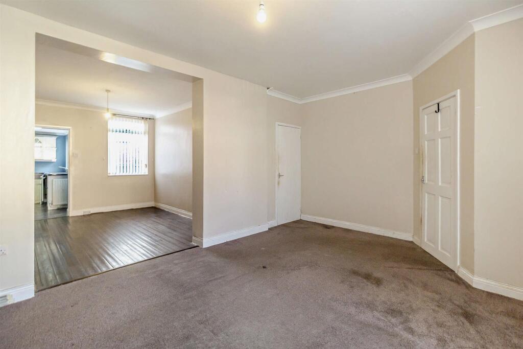 8672127-interior03-800.jpg