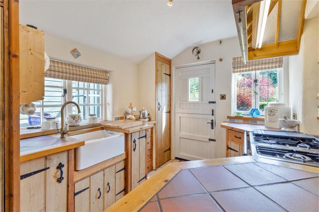 A16 - Orchard View Cottage Cockington Way - 250606