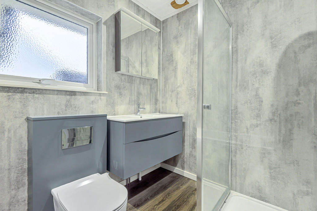 Ensuite for Bedro...