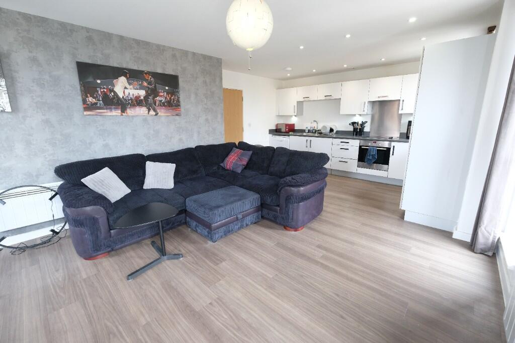 OPEN PLAN ROOM