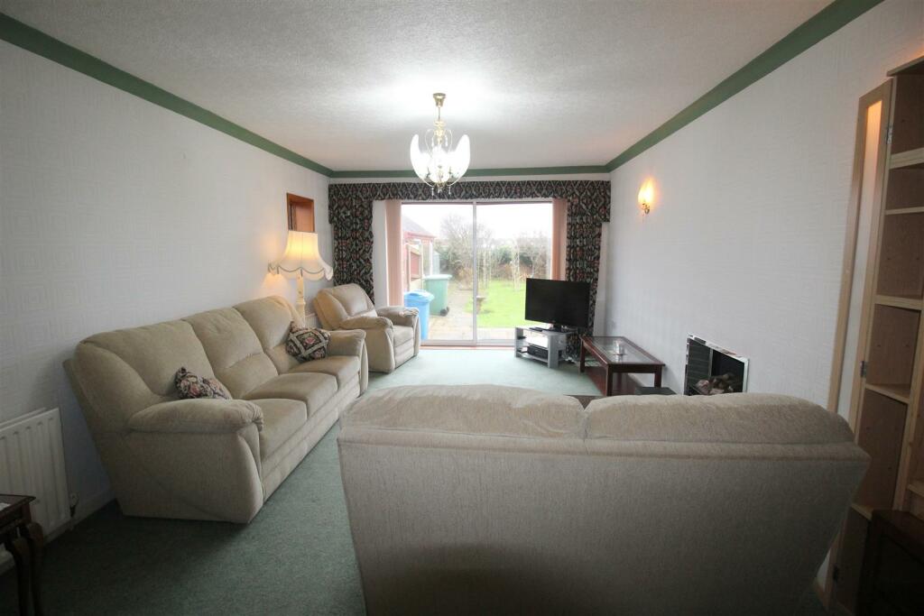 Crosland Road, 39, lounge.JPG