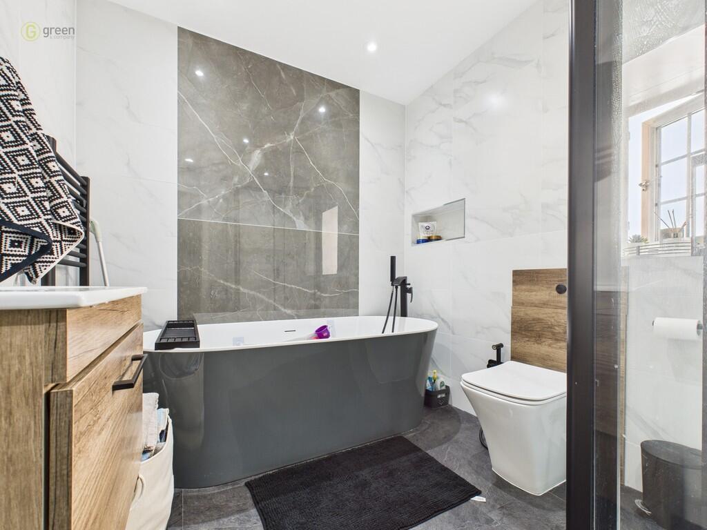 CAM03830G0-PR0221...