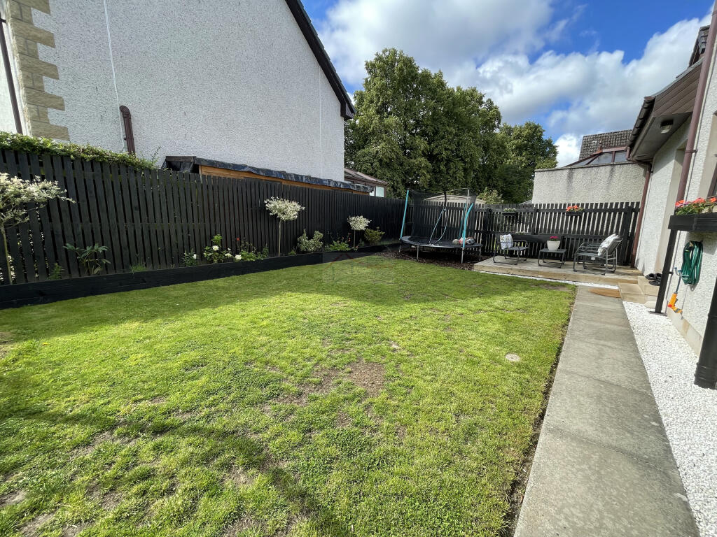 Garden a.JPG