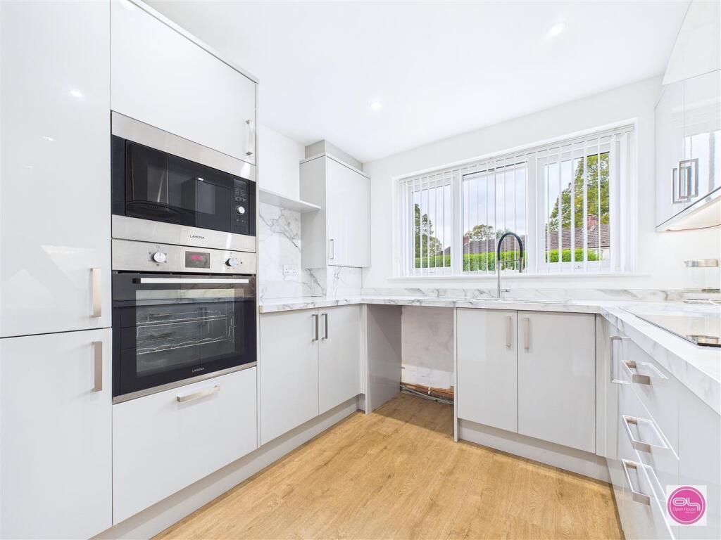 Albert Road, Church Gresley (5).jpg