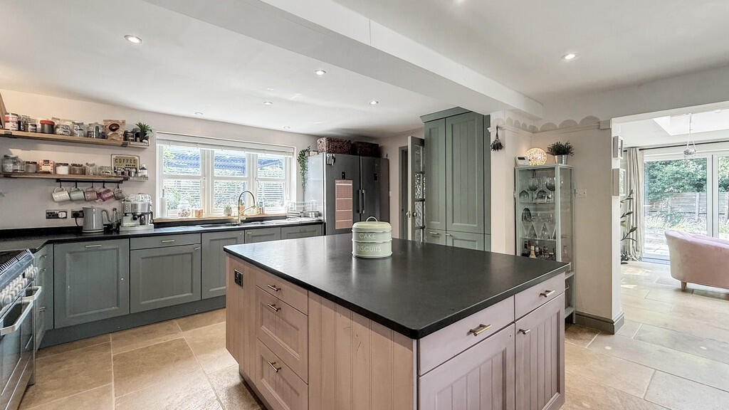 Kitchen/dining ro...