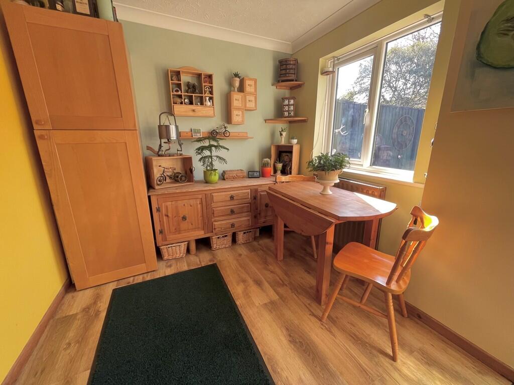 19 Biscay Close D...