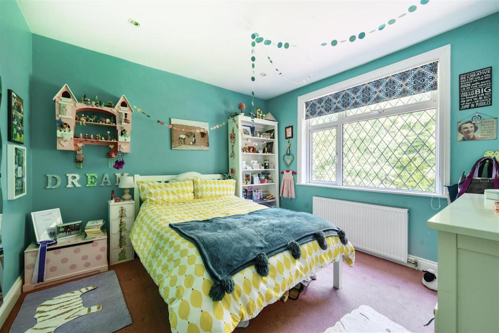 1295983-31-68305d6300874-ARW .jpg