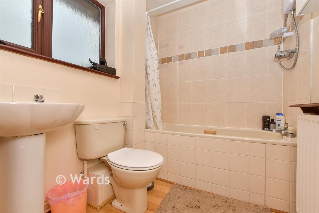 En-Suite Bathroom
