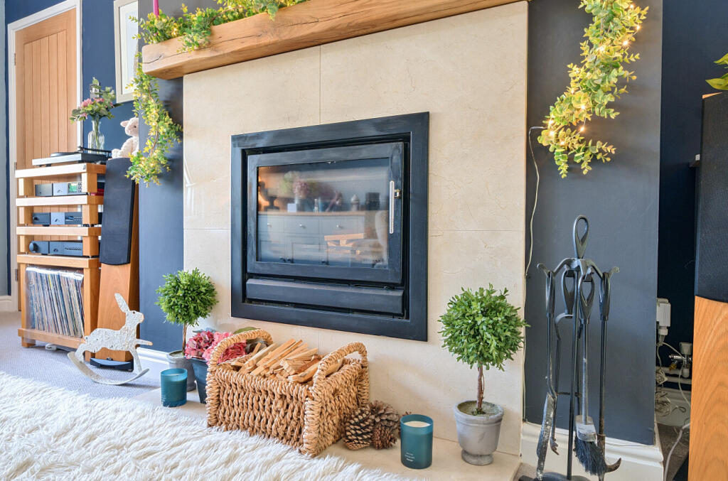 1306486-22-684972...