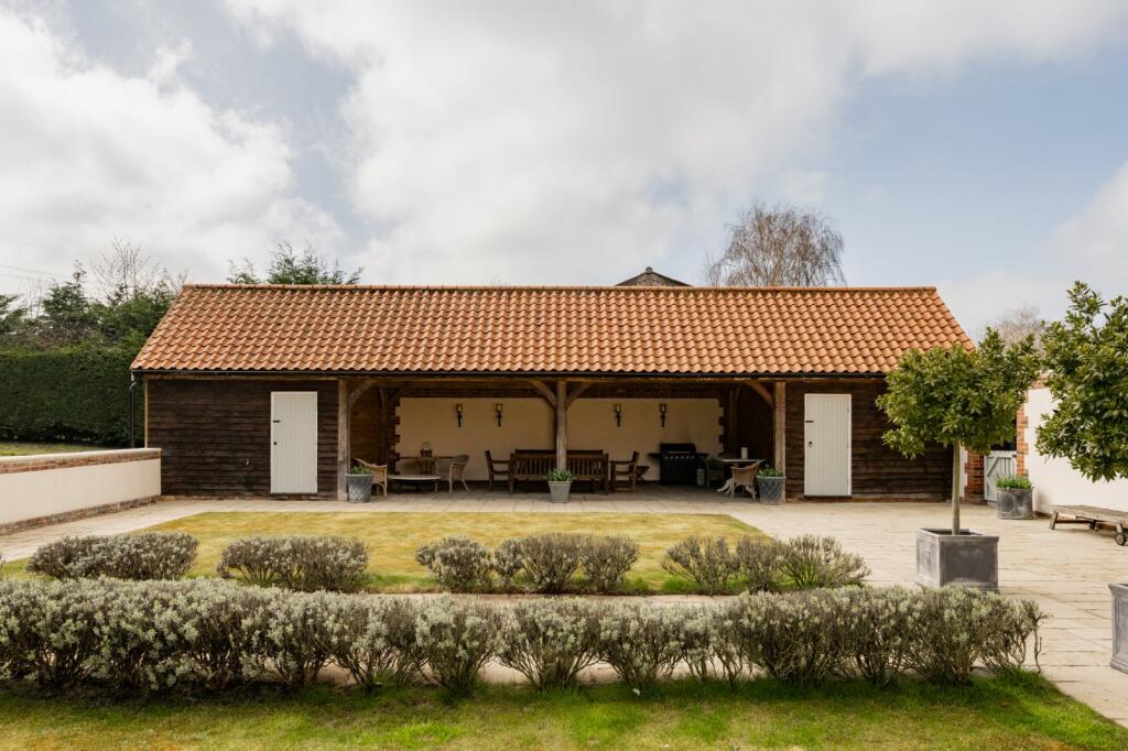 Outbuilding