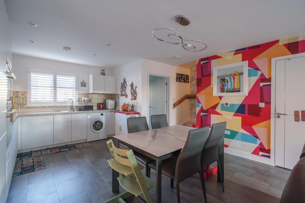 Kitchen/Dining