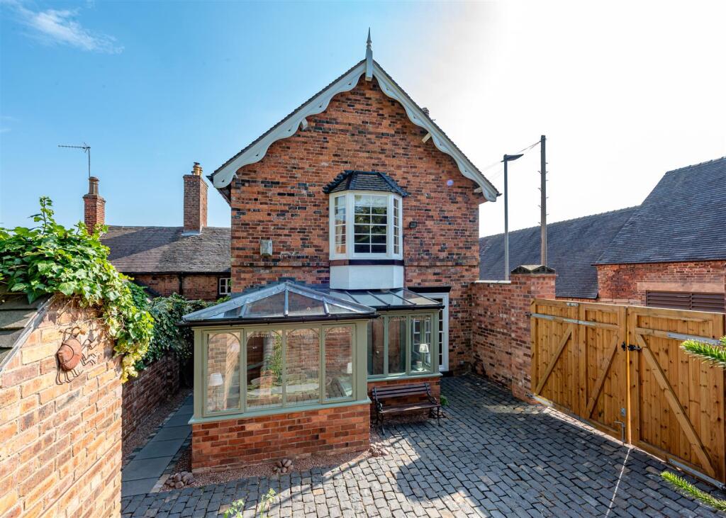 31 The Avenue-External (4).jpg