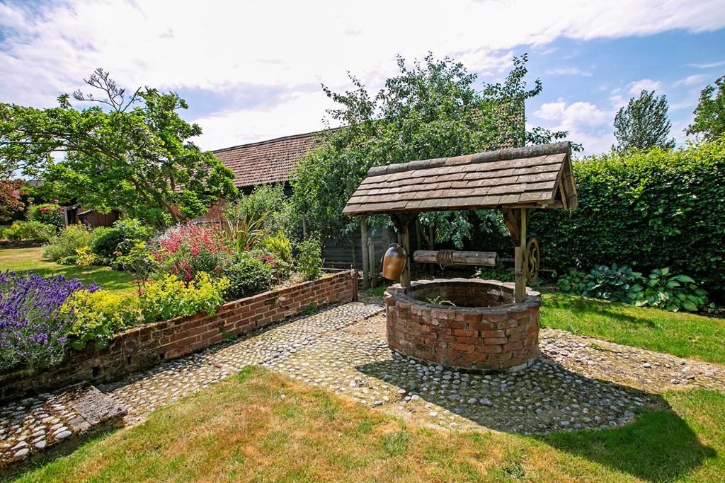 Garden/Well
