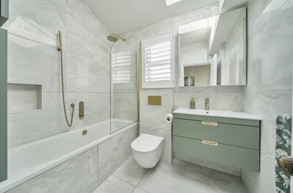 1359659-4-68d40d6...