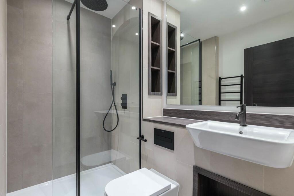 Ensuite bathroom