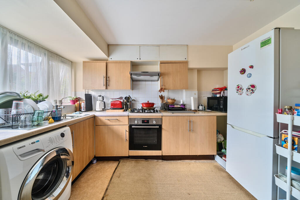 18-681b9c01b2921-...