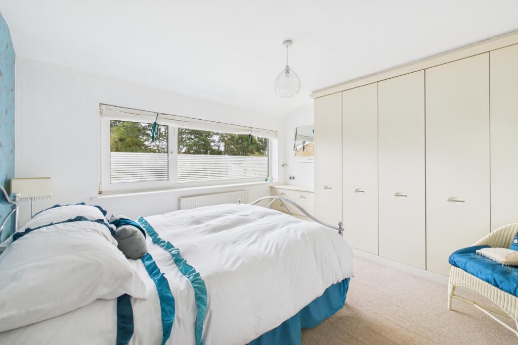 CAM03162G0-PR0244-STILL016