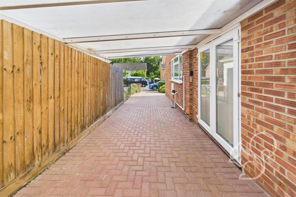 Carport &amp; Driveway