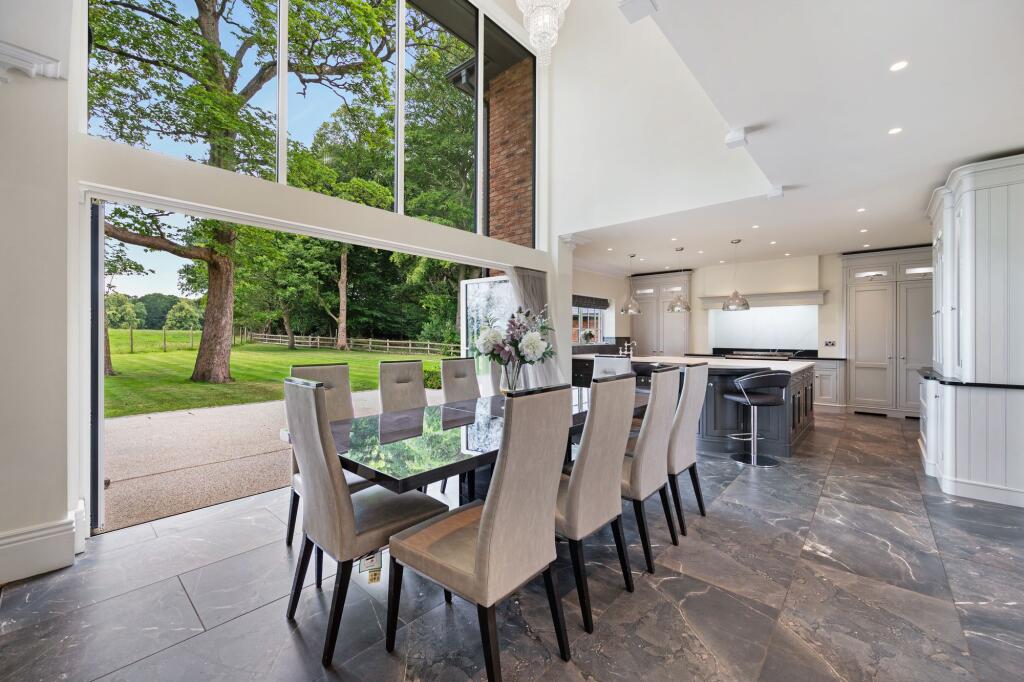 Kitchen/Dining