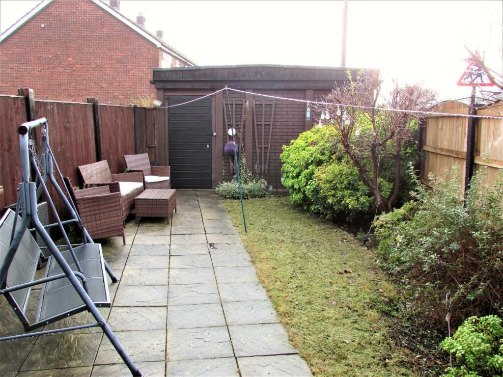 ARW230gdn1.JPG
