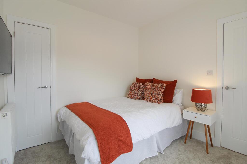 20 - Bedroom 2.jpeg