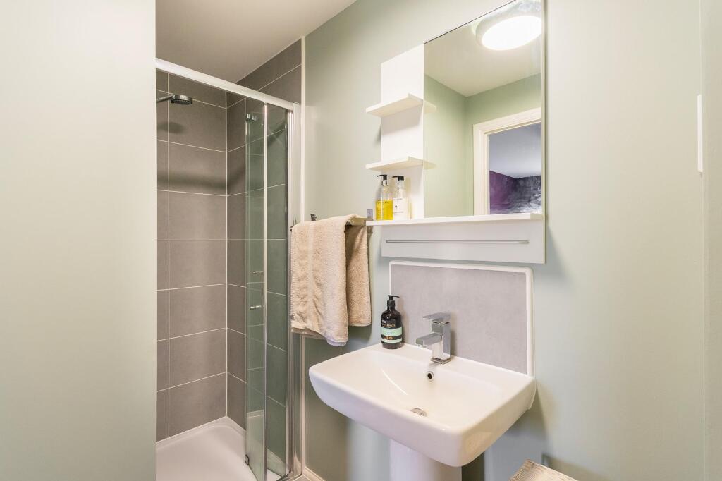 2B4WFS - Ensuite A.jpg