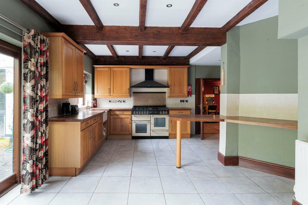 Kitchen/Dining