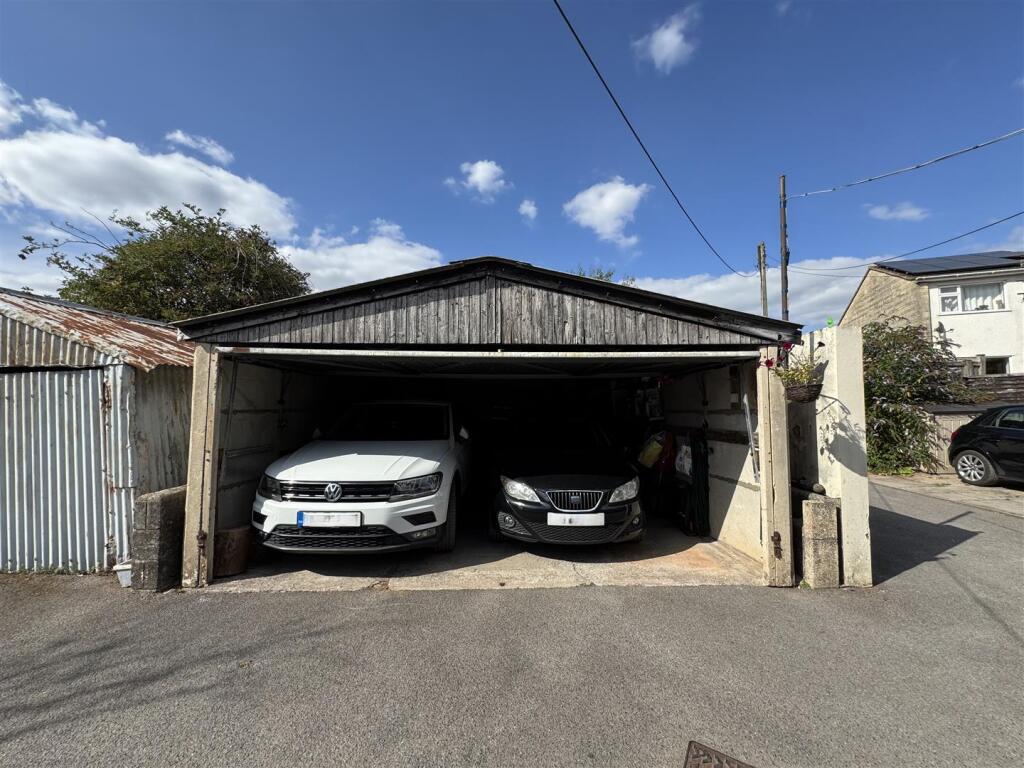 Double Garage/Parking