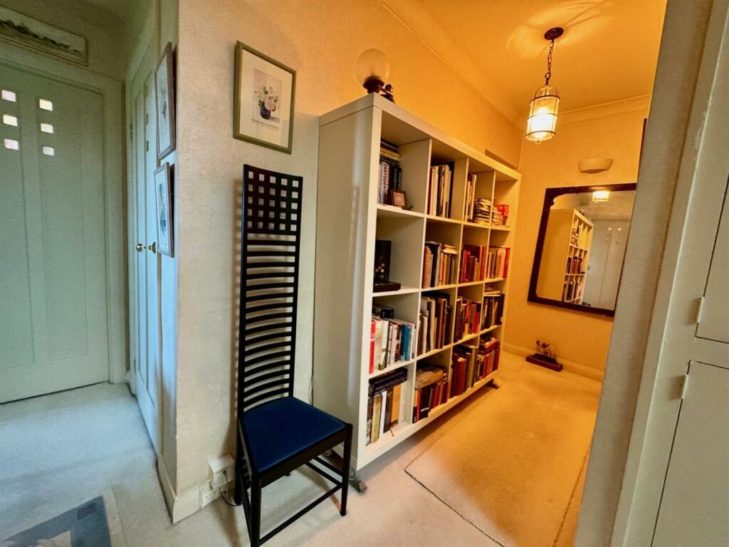 Hallway.jpg