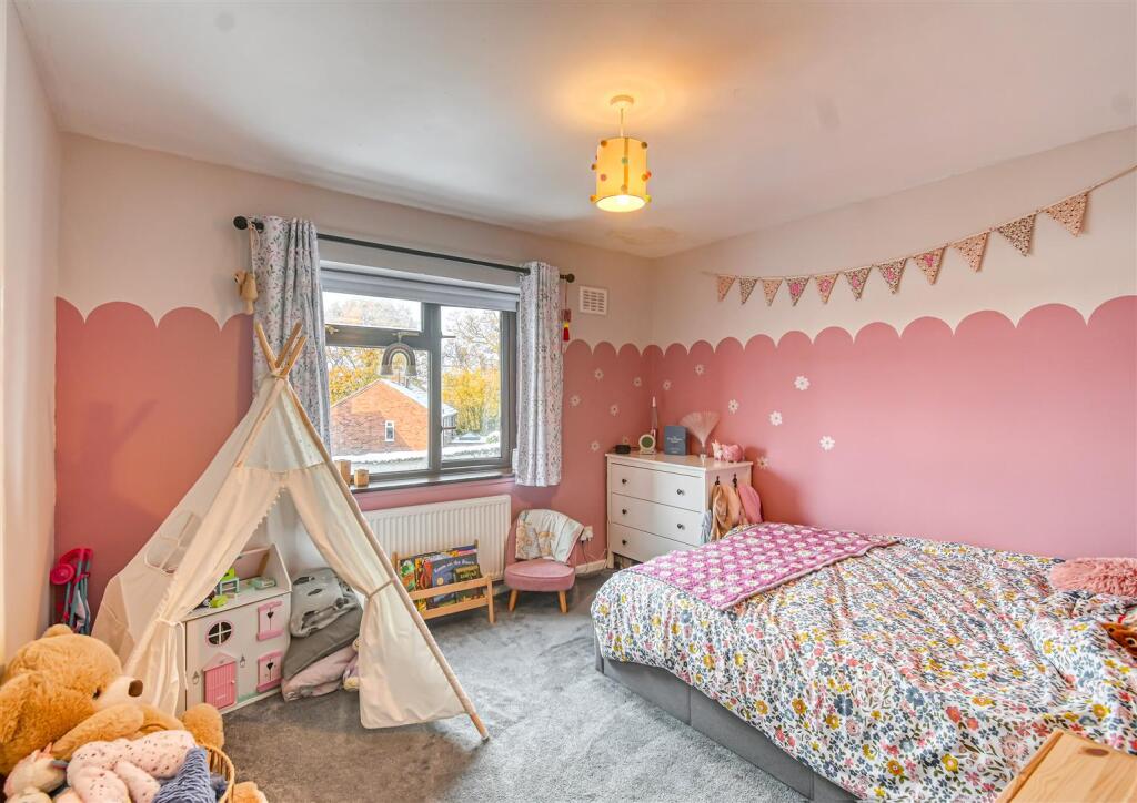 22 Lodge Lane-3.jpg