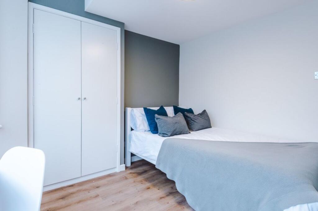 74GA - Bedroom