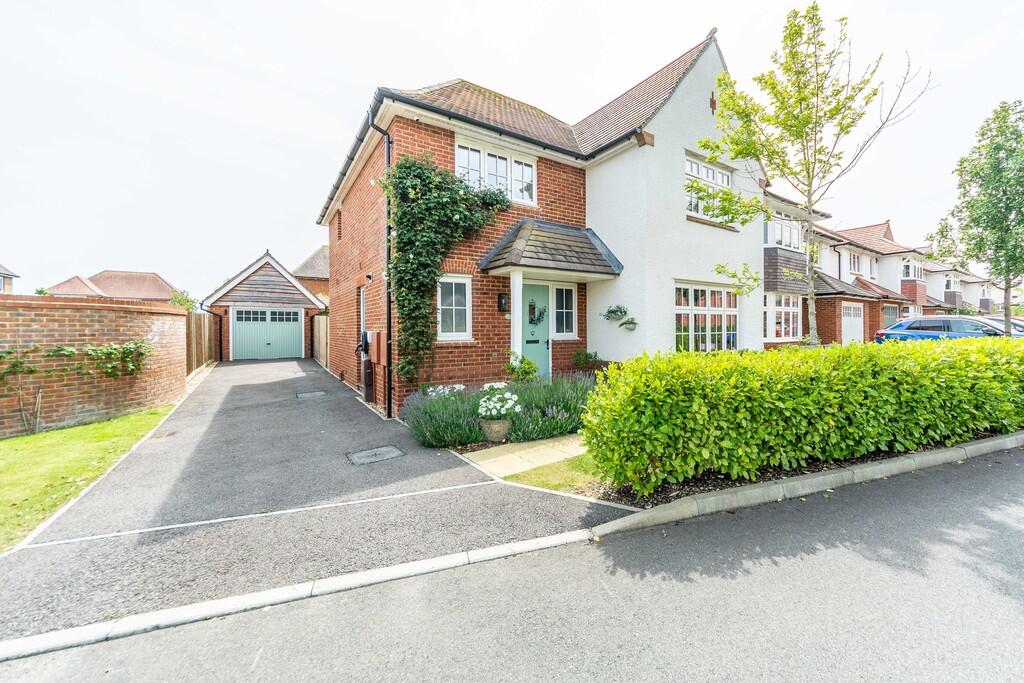 Skylark Way, Barnham