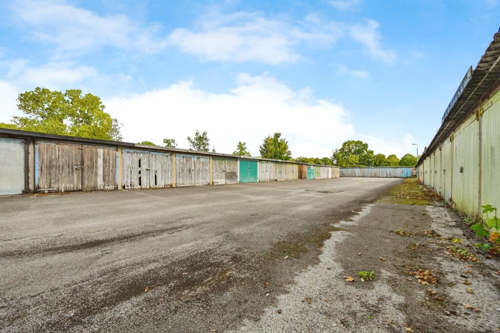 Garage: