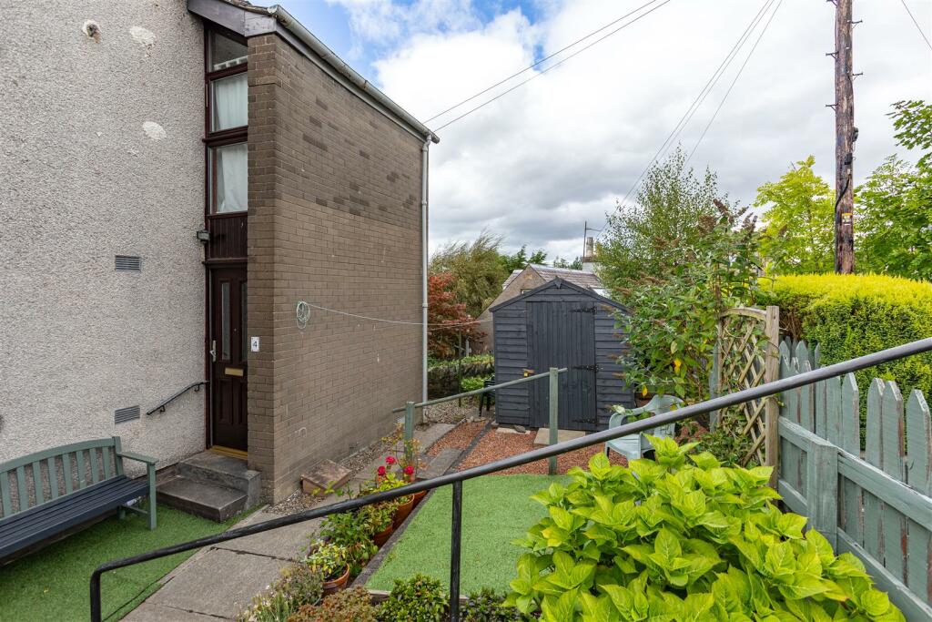 4 Bemersyde Crescent Selkirk 07.JPG