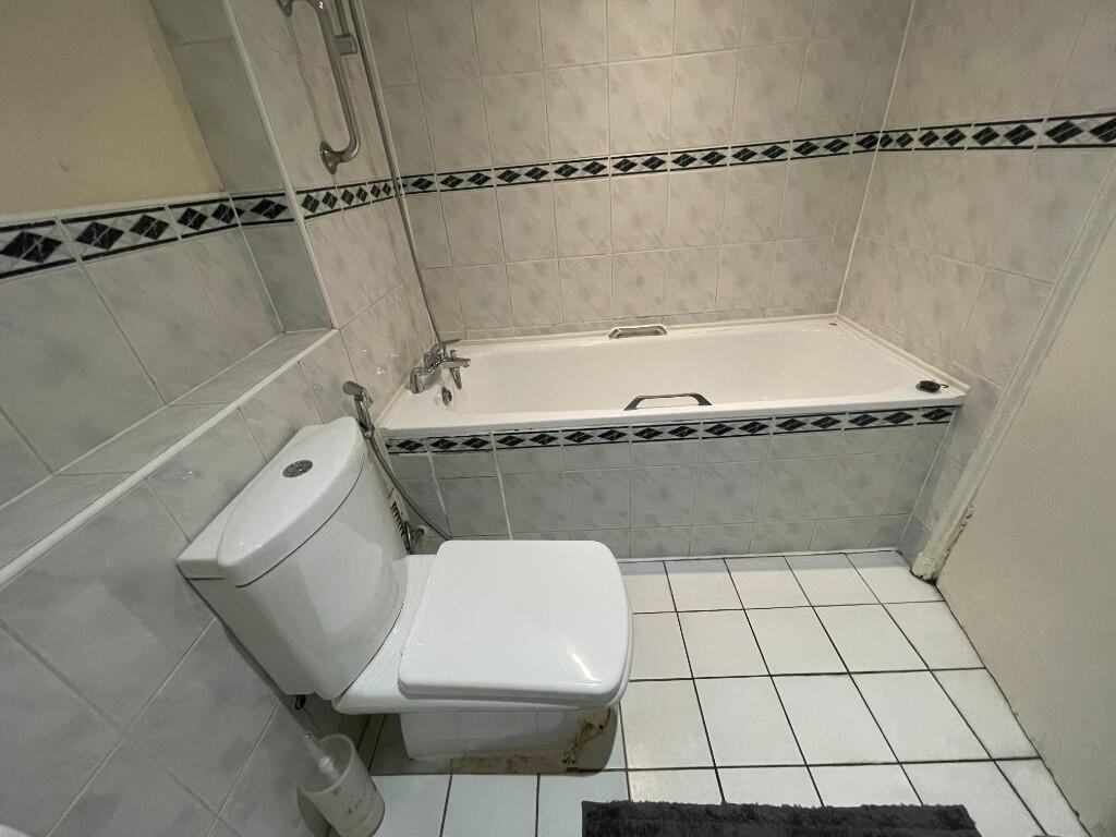 full bathroom