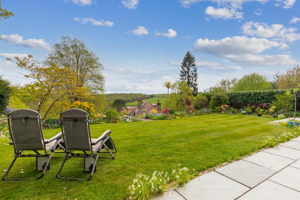 A04 - 26 College Road Newton Abbot - 250423.jpg