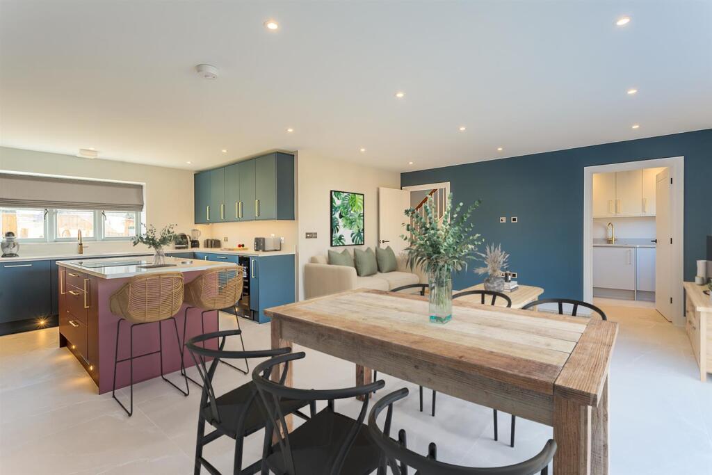 Kitchen/dining/family room