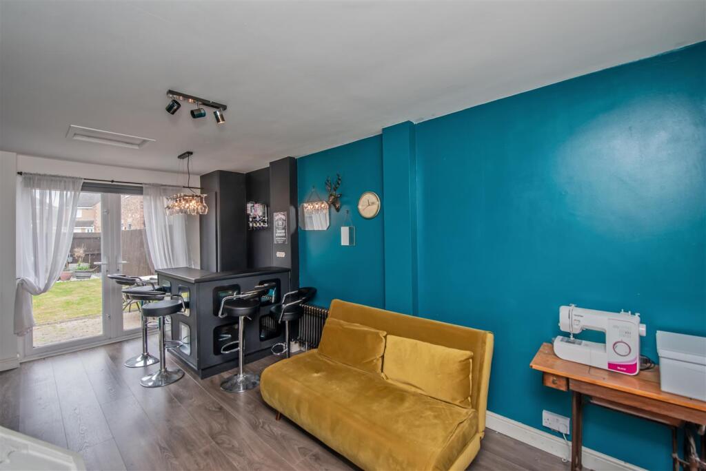 Occasional Room / Office: