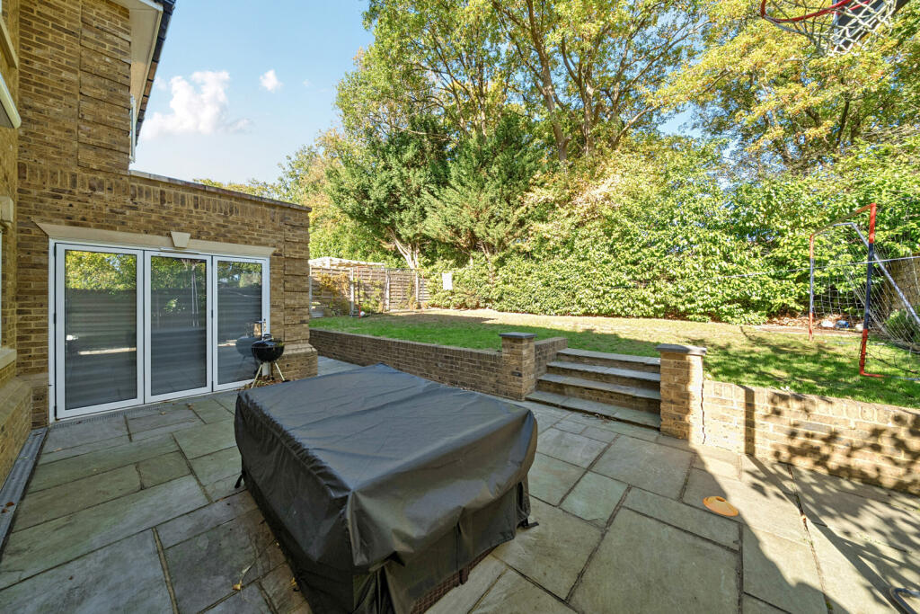 1358557-5-68e3b35...