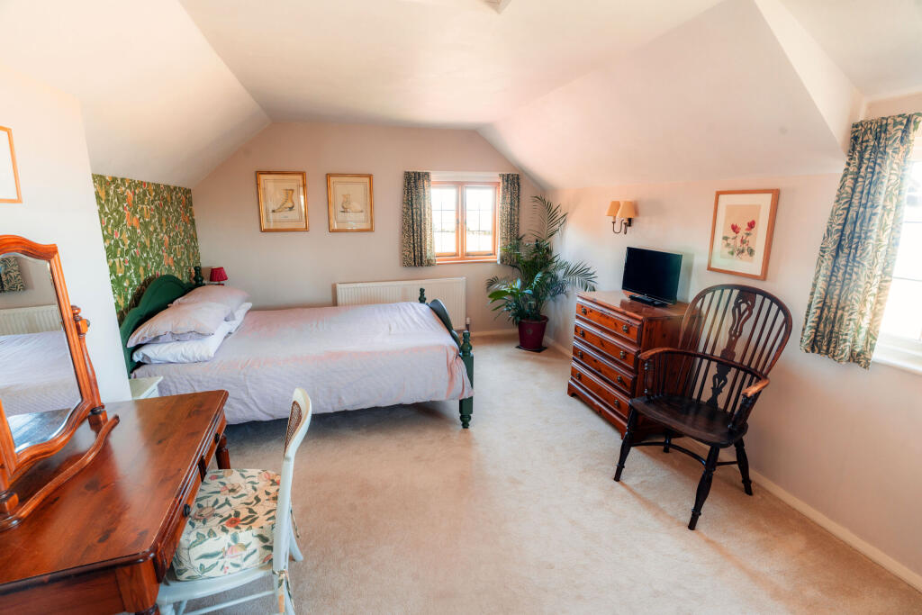 Second bedroom