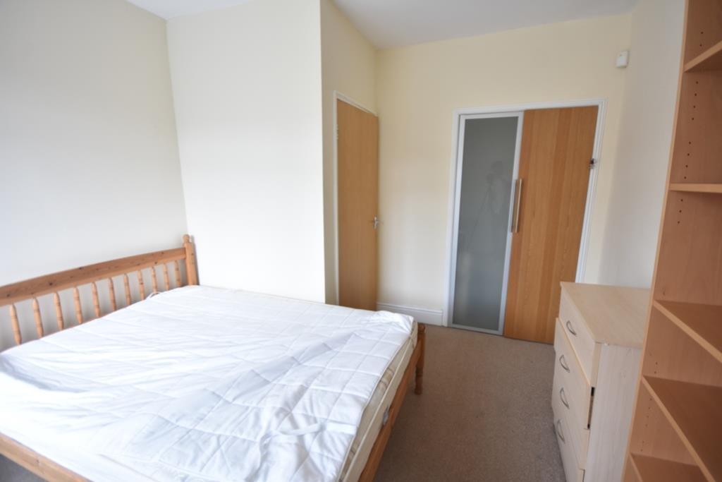 32 Grosvenor Rd, flat 2 pics4