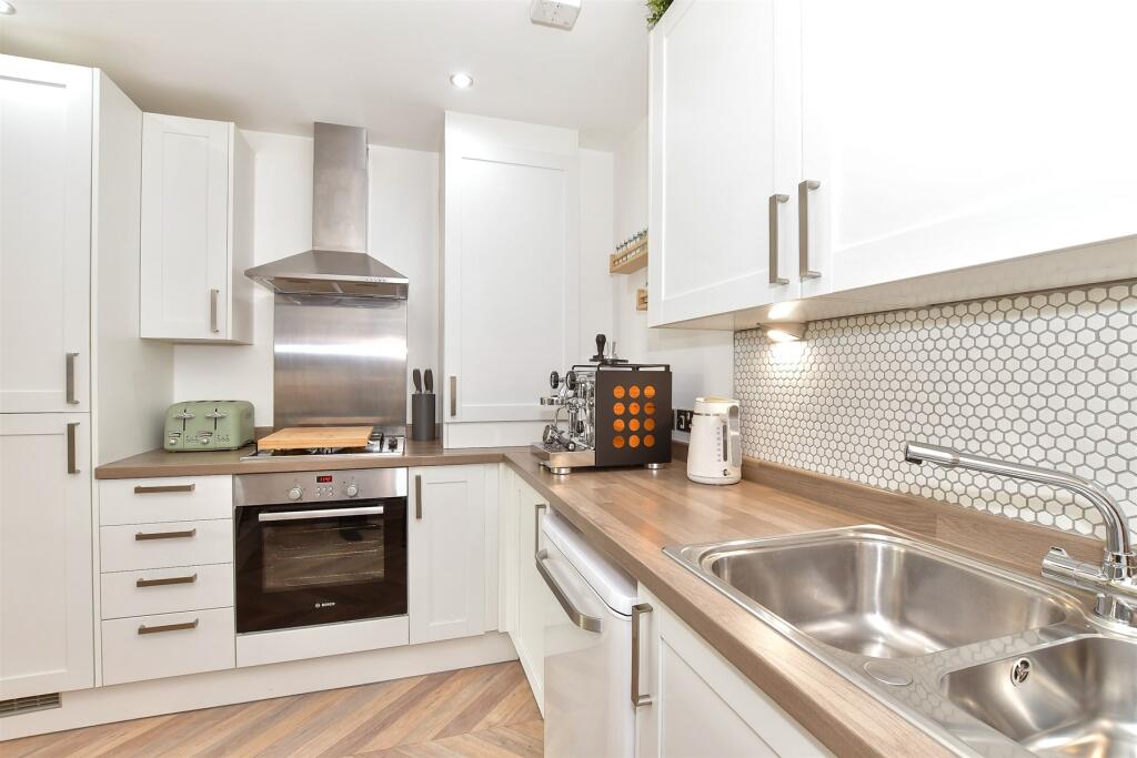 Lounge/ Kitchen/ Diner