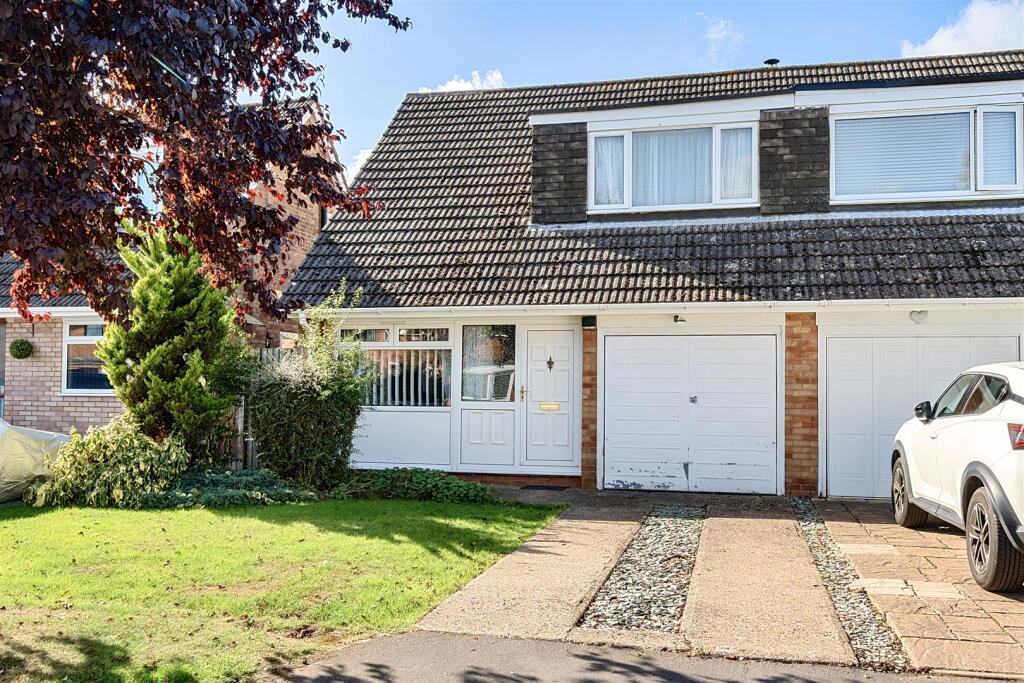 62 Wolsey Road, Rugby (21).jpg