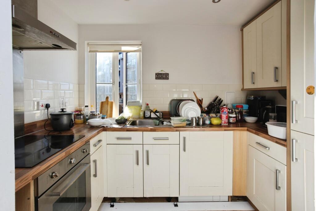 Medway Wharf Road, Tonbridge, Kent, TN9